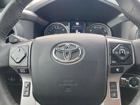 Used 2022 Toyota Tacoma Limited image 20