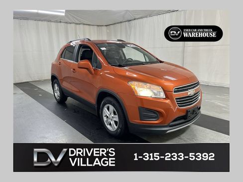 Used 2015 Chevrolet Trax LT w/ LT Plus Package AWD/4WD image 1
