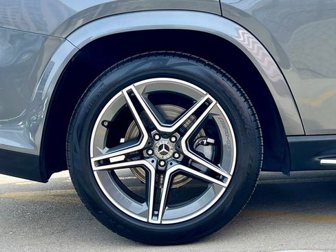 Certified 2026 Mercedes-Benz GLS 450 4MATIC image 11