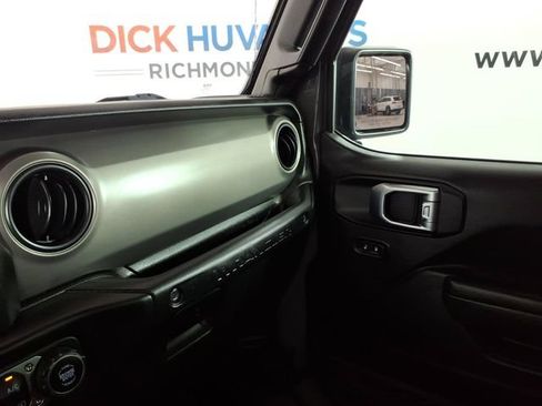 Used 2022 Jeep Wrangler Unlimited Sport AWD/4WD image 24