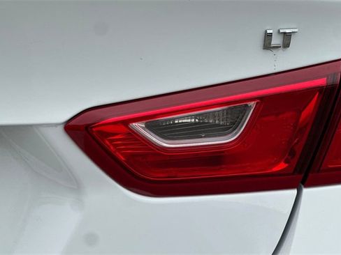 Used 2024 Chevrolet Malibu LT image 34