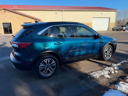 Used 2020 Ford Escape SEL image 4