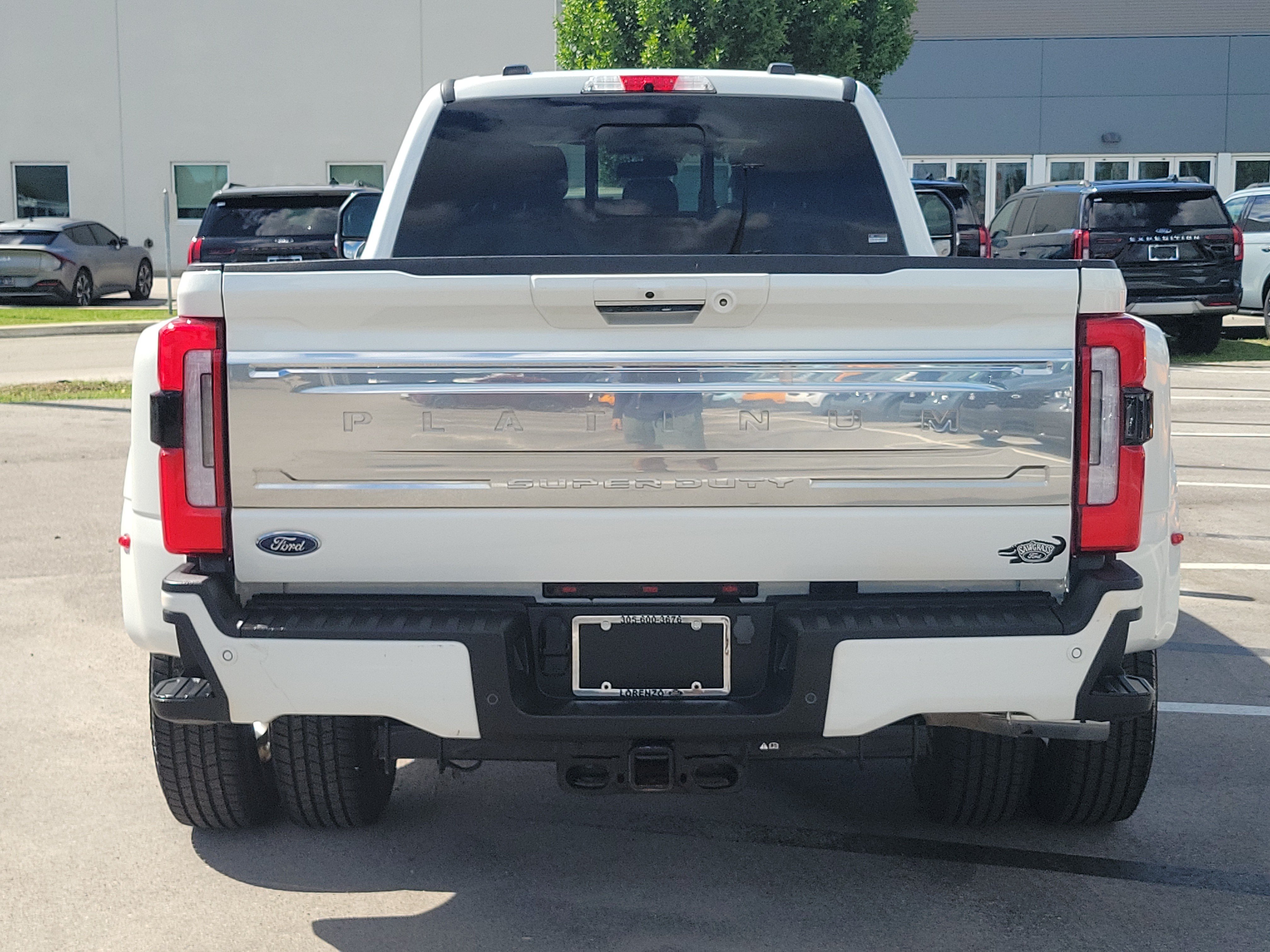 Used 2024 Ford F350 Platinum AWD/4WD image 6