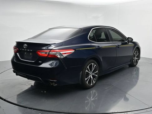 Used 2018 Toyota Camry SE w/ Convenience Package FWD image 7