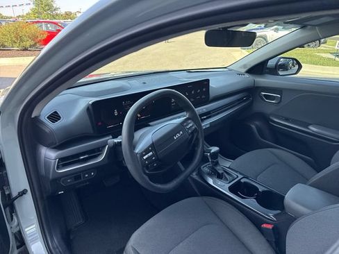 Used 2025 Kia K4 FWD image 10