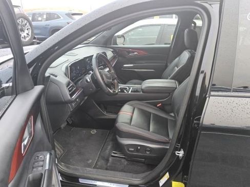 Used 2024 Chevrolet Traverse RS FWD image 4