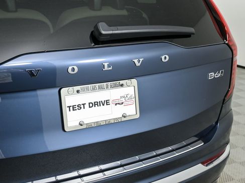 New 2026 Volvo XC90 B6 Plus w/ Protection Package Premier image 38