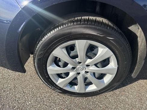 Used 2025 Toyota Corolla LE image 14