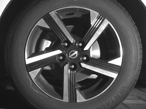 Used 2025 Nissan Sentra SV image 12