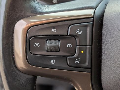 Used 2022 Chevrolet Suburban High Country image 26