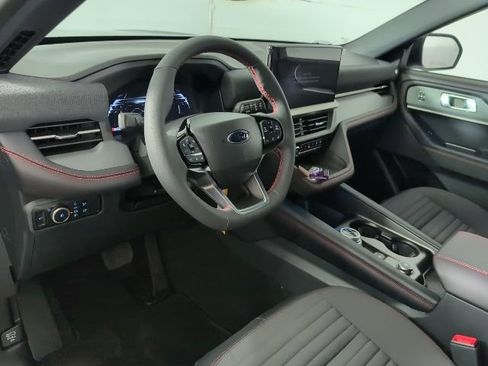 New 2026 Ford Explorer ST-Line w/ ST-Line Street Pack AWD/4WD image 9