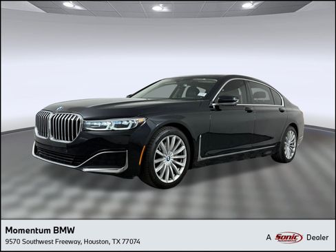 Used 2022 BMW 740i w/ Premium Package image 1