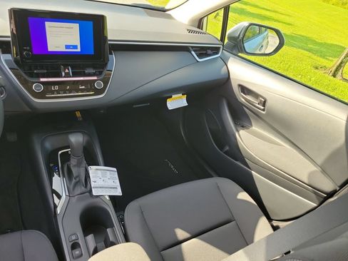 New 2026 Toyota Corolla LE w/ LE Premium Package FWD image 29