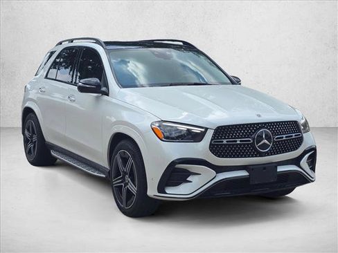 Used 2024 Mercedes-Benz GLE 350 4MATIC image 3