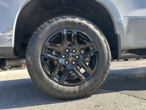 Certified 2025 Chevrolet Silverado 1500 Custom w/ Turbomax Blackout Package image 18