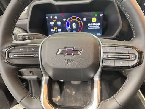 New 2026 Chevrolet Colorado Trail Boss w/ Midnight Edition AWD/4WD image 14