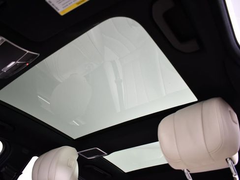 Used 2018 Mercedes-Benz S 560 Sedan image 44