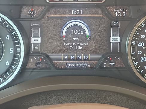Used 2019 RAM 1500 Laramie RWD image 2