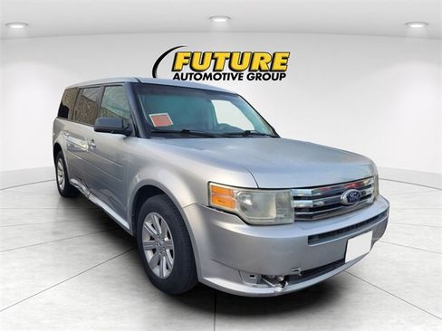 Used 2010 Ford Flex SE image 1