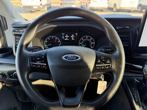 Used 2023 Ford Transit 350 XLT image 28