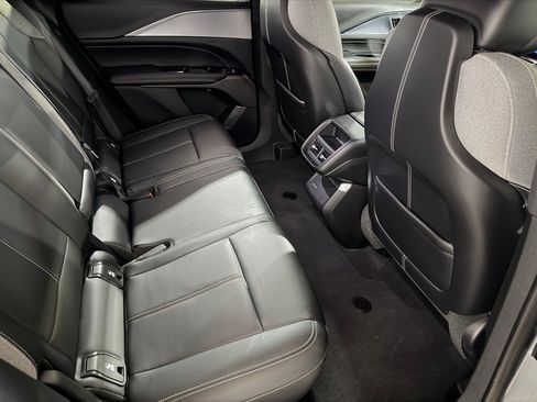 Certified 2024 Cadillac Lyriq Tech AWD/4WD image 44