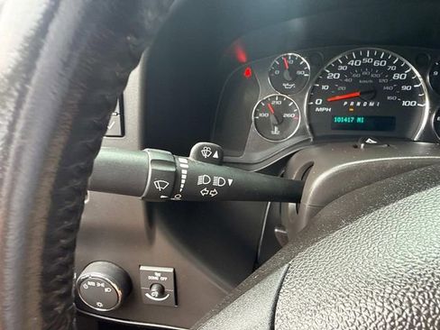 Used 2020 Chevrolet Express 2500 w/ Driver Convenience Package image 24