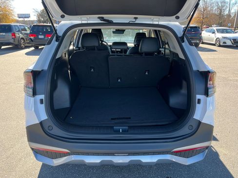 Used 2025 Kia Sportage EX image 7