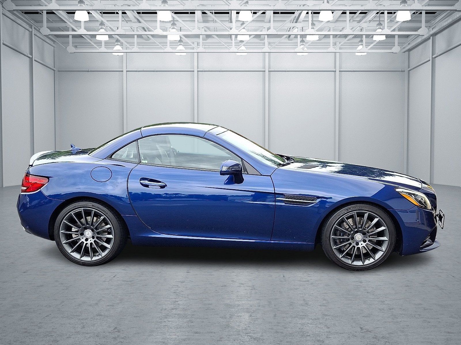 Used 2017 Mercedes-Benz SLC 300 image 7