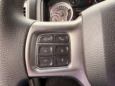 Used 2020 RAM 1500 Classic SLT w/ Luxury Group RWD image 17