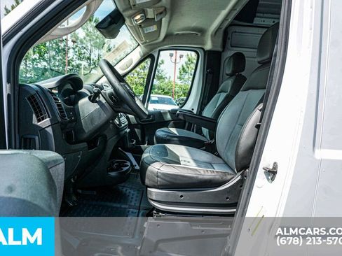 Used 2025 RAM ProMaster 2500 w/ Convenience Group FWD image 21