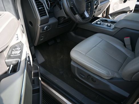 Used 2020 Ford Expedition XLT AWD/4WD image 7