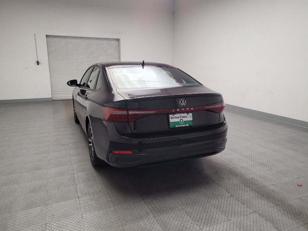 Used 2025 Volkswagen Jetta Sport FWD image 6