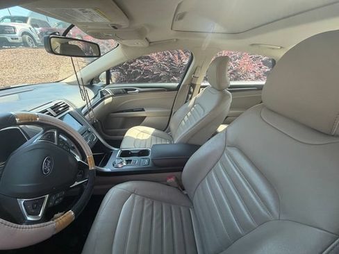 Used 2017 Ford Fusion Energi SE FWD image 2