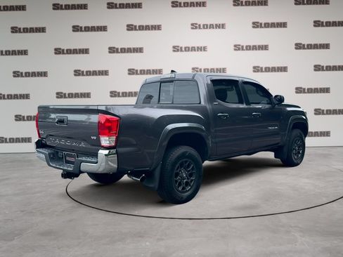 Used 2017 Toyota Tacoma SR5 w/ Tow Package AWD/4WD image 5