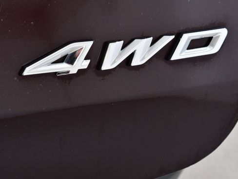 Used 2022 Ford Explorer XLT w/ Equipment Group 202A image 22