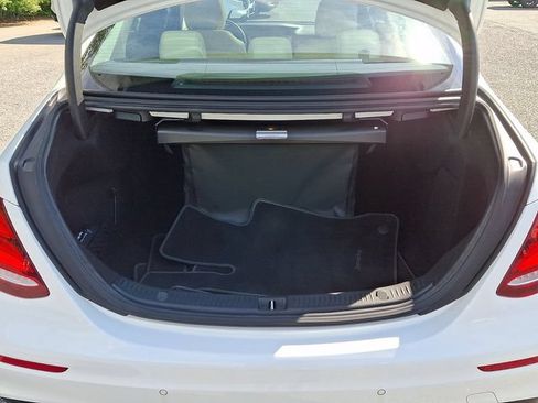 Used 2017 Mercedes-Benz E 300 4MATIC image 29