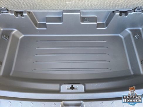 Used 2021 Chevrolet Traverse RS FWD image 21