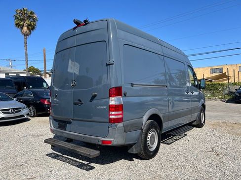 Used 2018 Mercedes-Benz Sprinter 2500 image 10