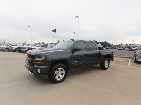 Used 2017 Chevrolet Silverado 1500 LT w/ All Star Edition AWD/4WD image 2
