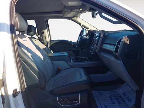 Used 2022 Ford F350 Limited image 9