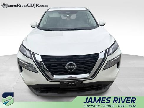 Used 2022 Nissan Rogue SV AWD/4WD image 3