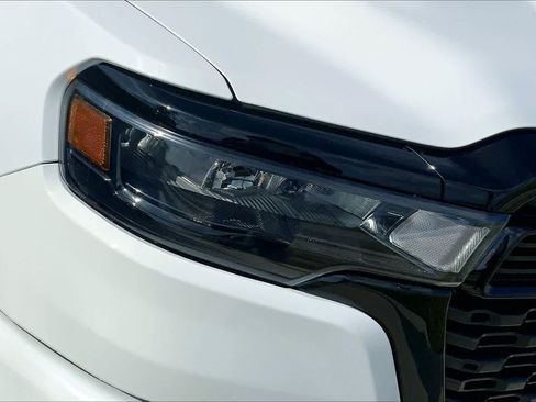 New 2026 RAM 1500 Express AWD/4WD image 13