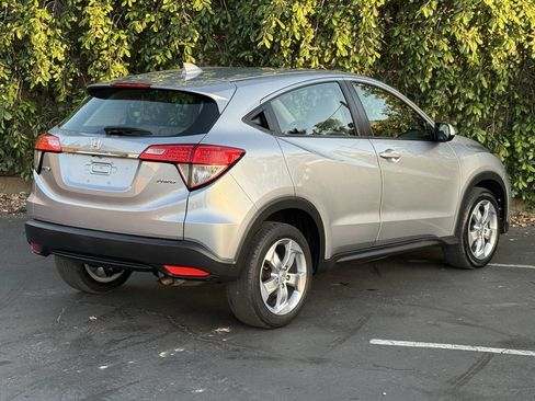 Used 2020 Honda HR-V LX image 8