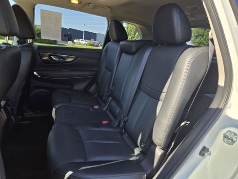 Used 2018 Nissan Rogue SL w/ Premium Package AWD/4WD image 27