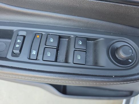 Used 2021 Buick Encore Preferred w/ Safety Package II FWD image 26