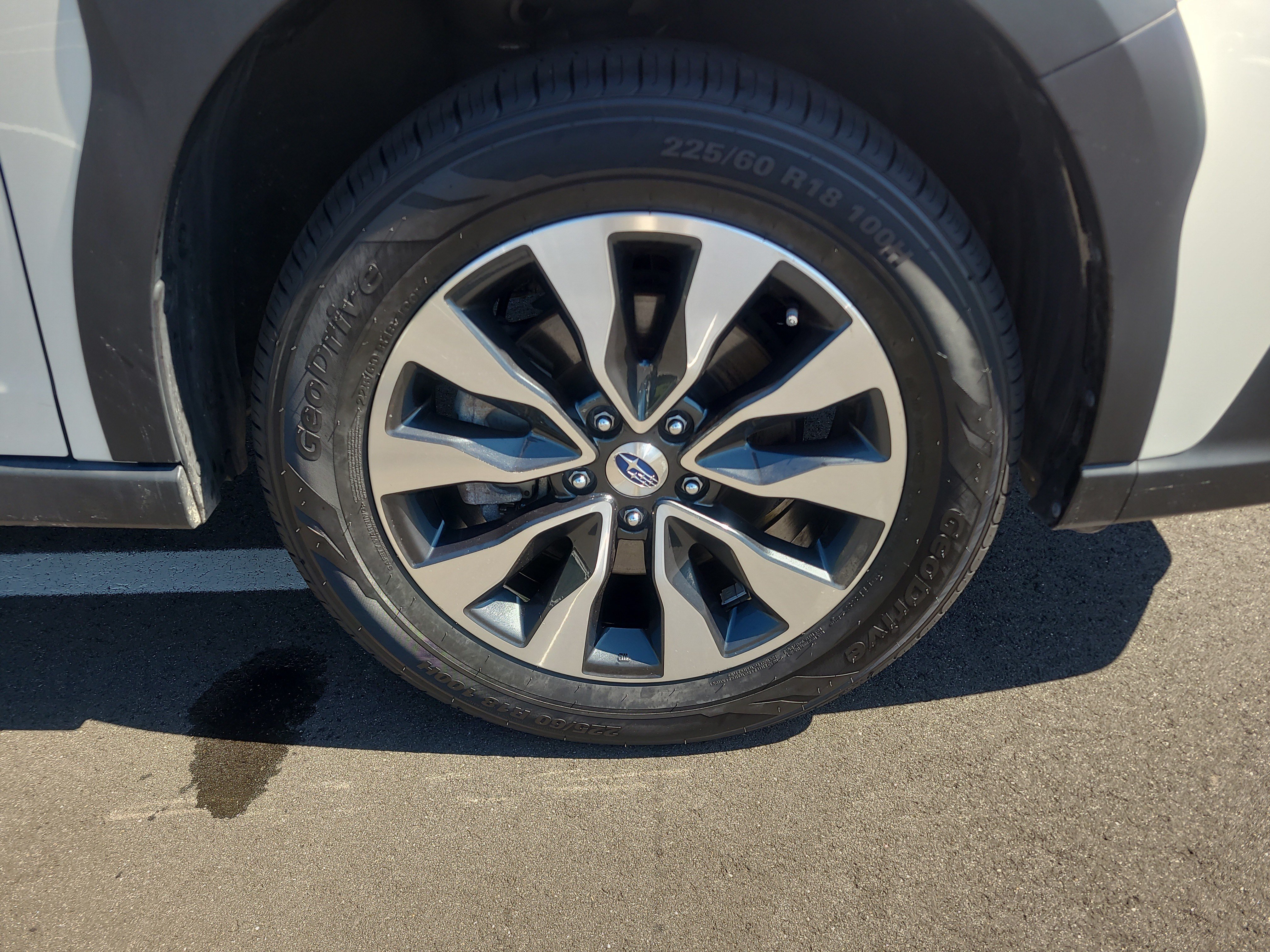 Used 2023 Subaru Outback Limited AWD/4WD image 12