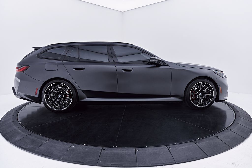 Used 2026 BMW M5 Touring AWD/4WD image 16