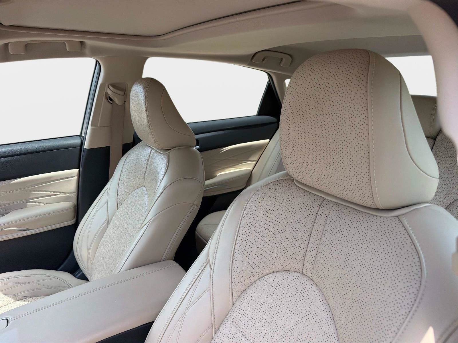 Used 2019 Toyota Avalon Limited FWD image 21