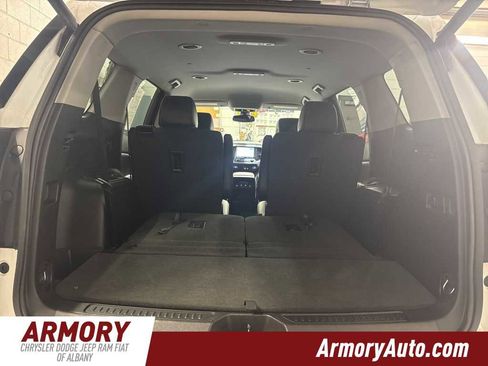 Used 2023 GMC Acadia SLT image 31