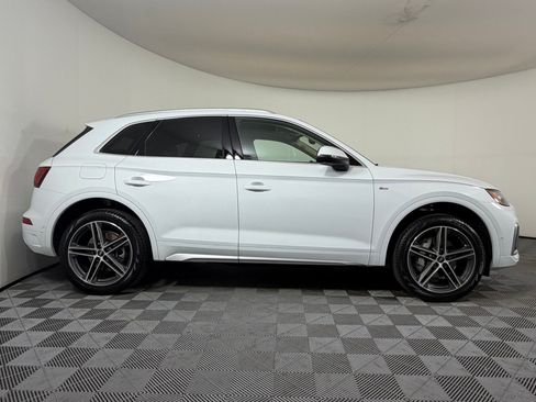 Used 2024 Audi Q5 e Prestige w/ Prestige Package AWD/4WD image 8